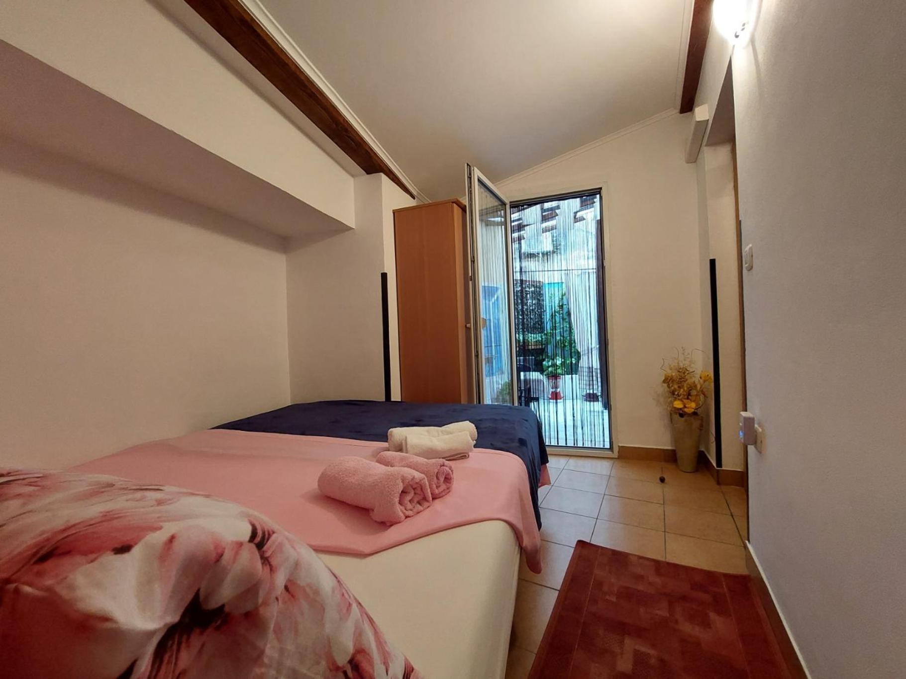 Leona Apartment Novigrad  ภายนอก รูปภาพ